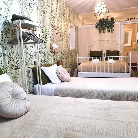 Smiling Places - Guest House In لابروغ المظهر الخارجي الصورة