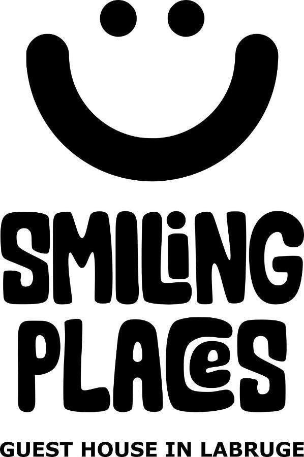 Smiling Places - Guest House In لابروغ المظهر الخارجي الصورة