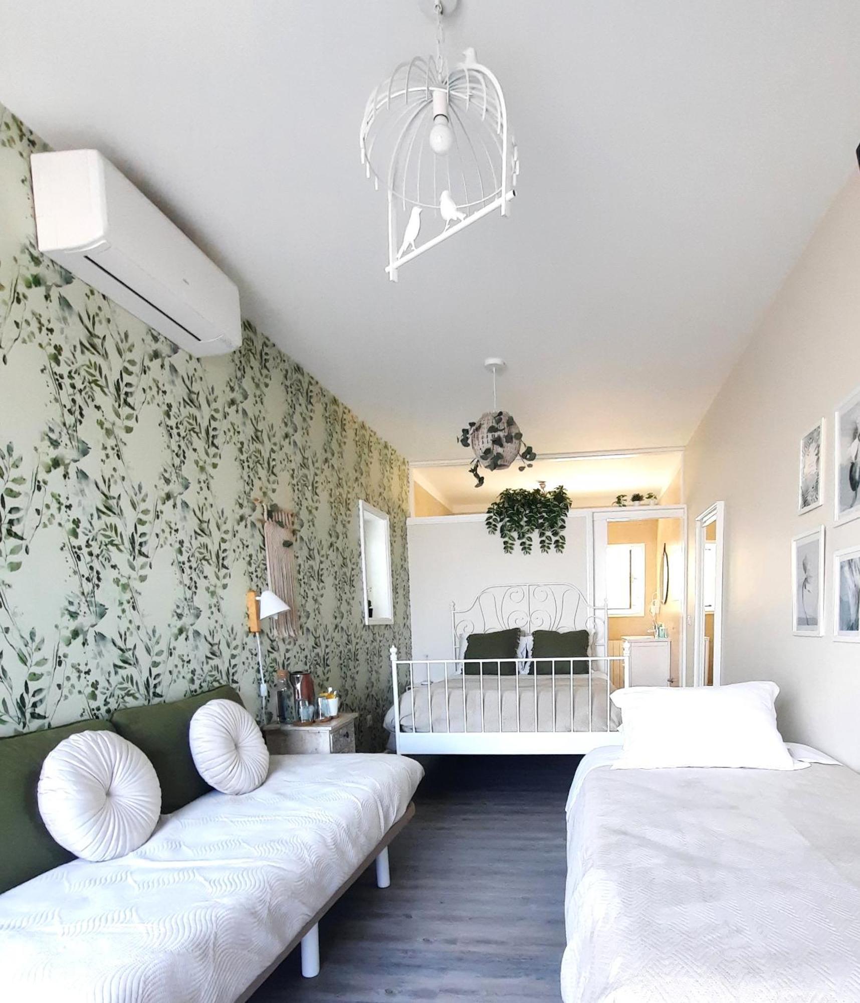Smiling Places - Guest House In لابروغ المظهر الخارجي الصورة