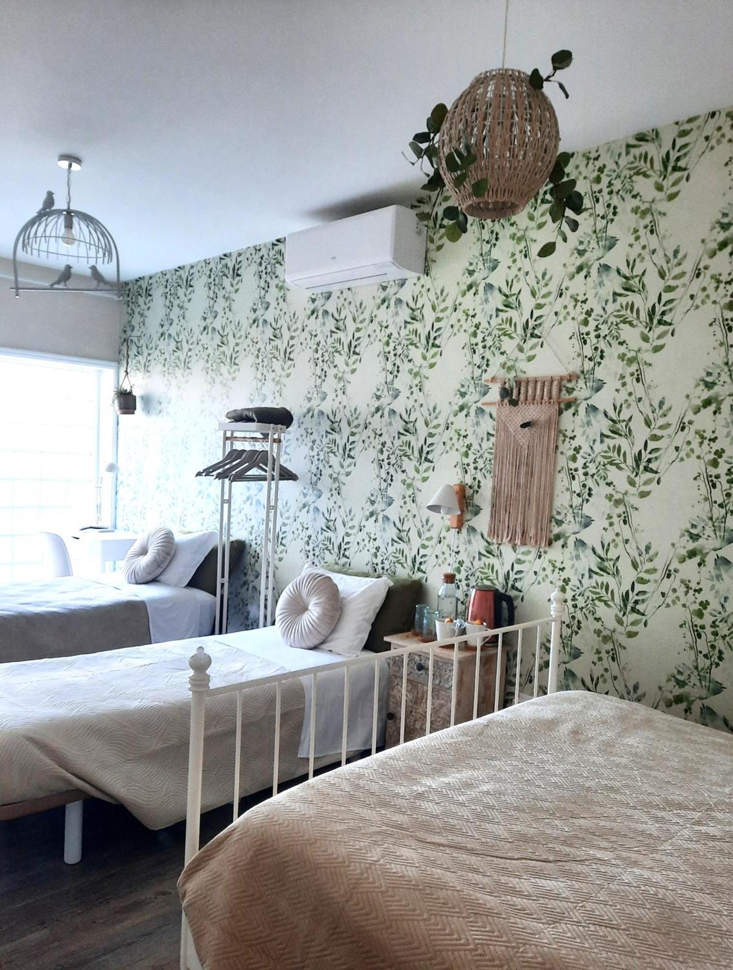 Smiling Places - Guest House In لابروغ المظهر الخارجي الصورة