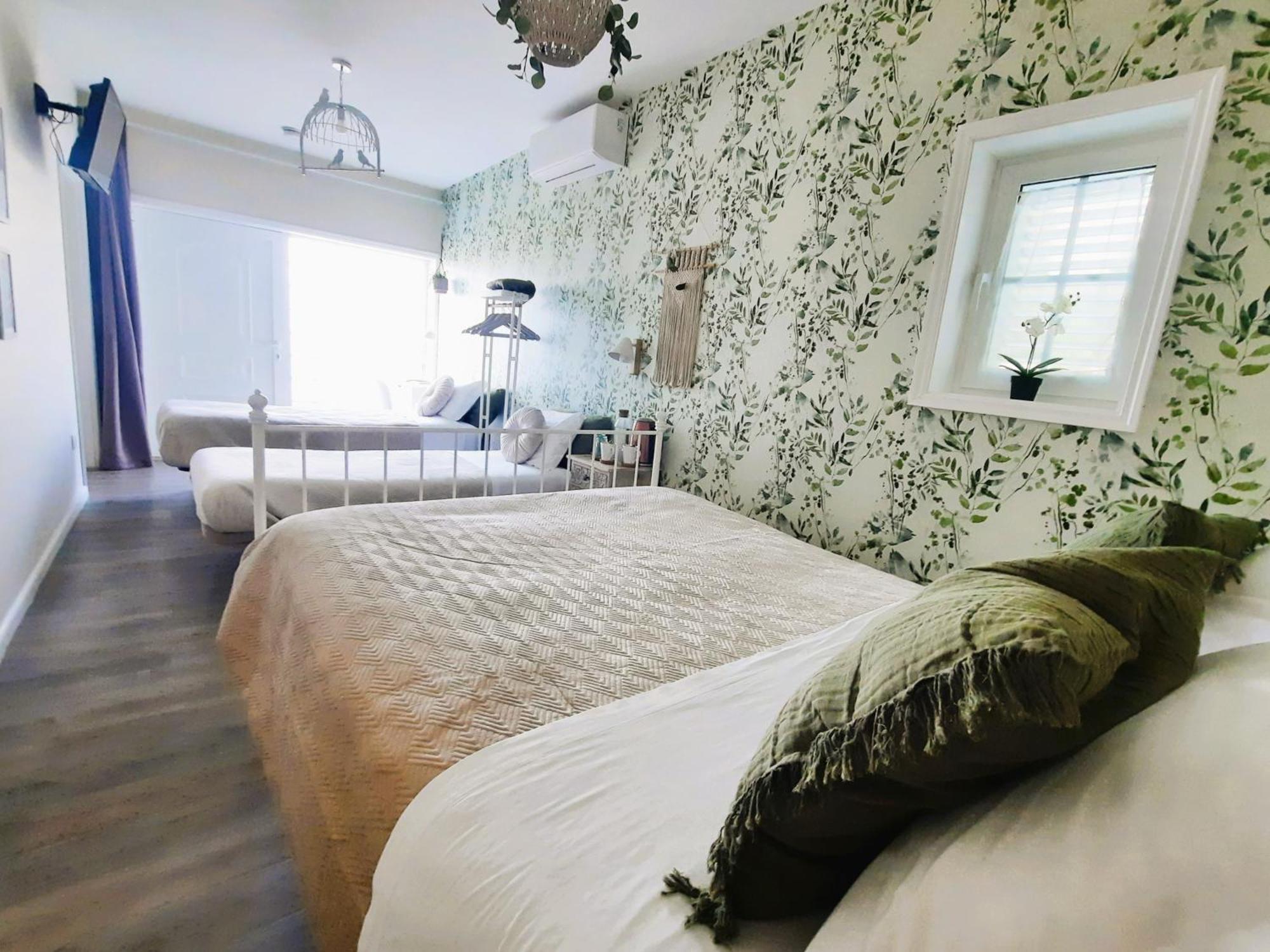 Smiling Places - Guest House In لابروغ المظهر الخارجي الصورة